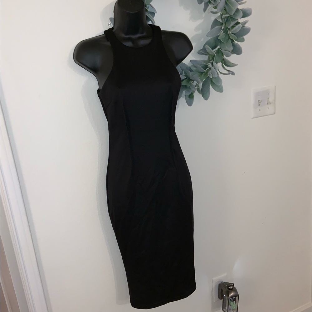 Black Body Con 🖤 Midi Cut